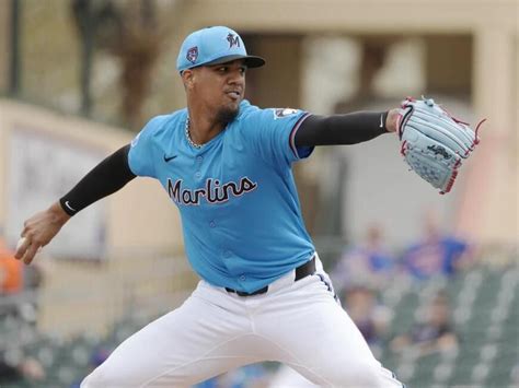 Marlins RHP Eury Pérez to undergo Tommy John  .